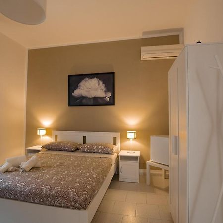 Living Salerno B&B Kültér fotó